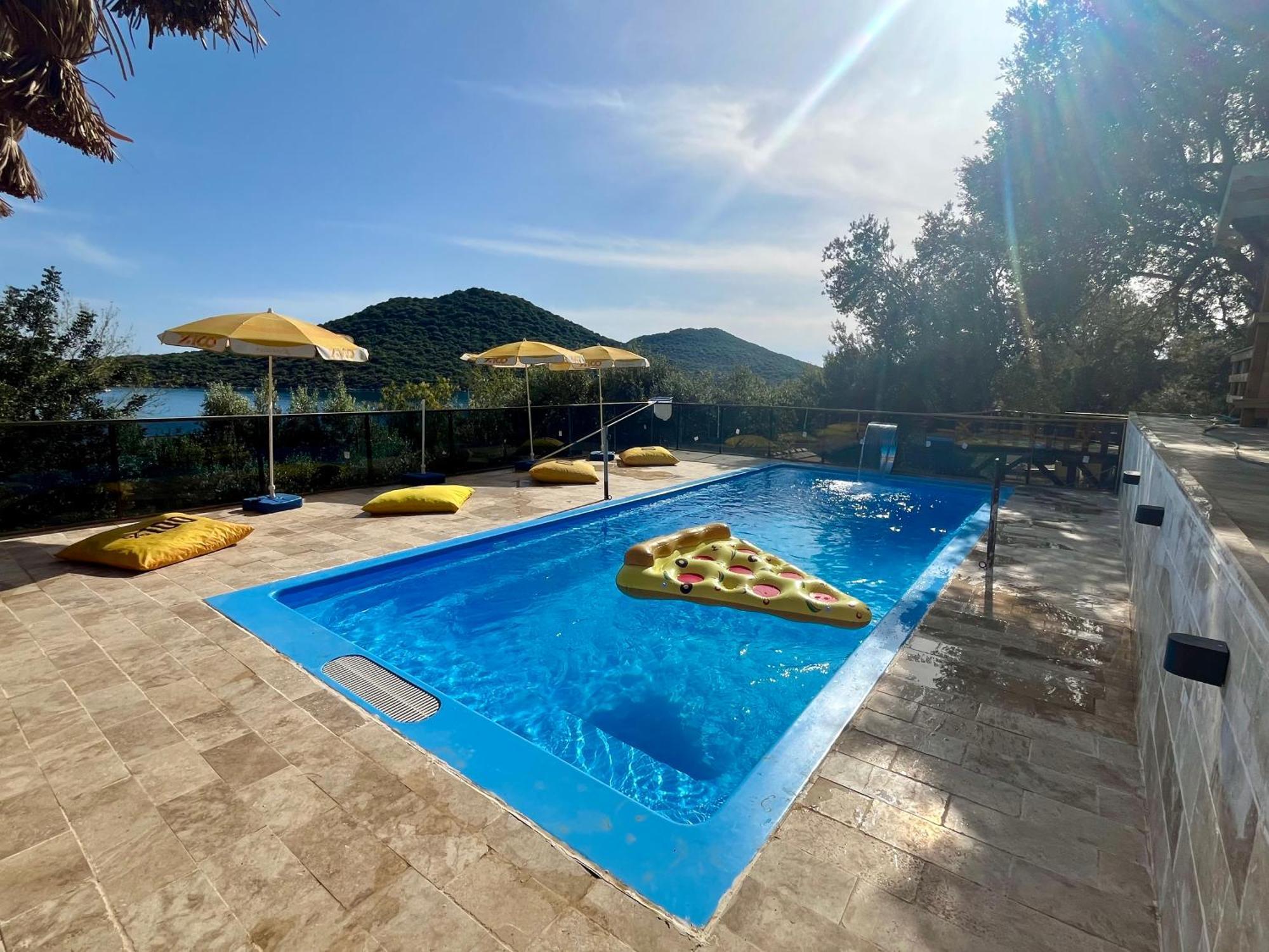 Can Mocamp Kaş Luaran gambar