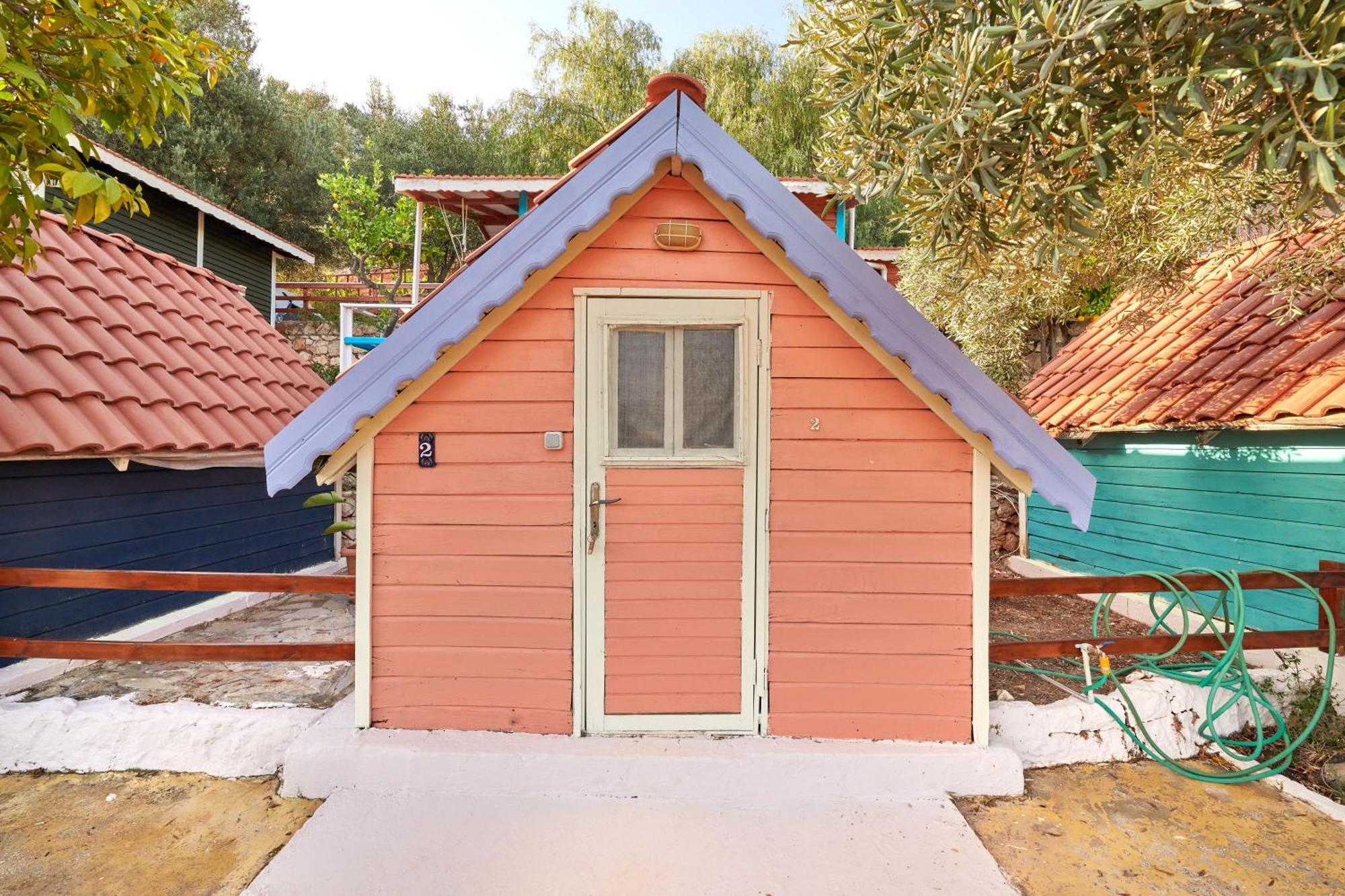 Can Mocamp Kaş Bilik gambar